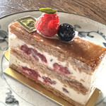 L'EPICURIEN - ミルフィーユ　540円