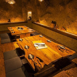 最大で60名様までご利用できる掘りごたつ席