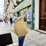 GROM - Il Gelato come una volta - 2.5€ を支払い、外に出て