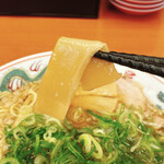 ラーメン魁力屋 - メンマ、リフト！