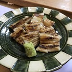 楽座 - 煮るあなごつまみ・￥990。ツメの味が自分好みです。