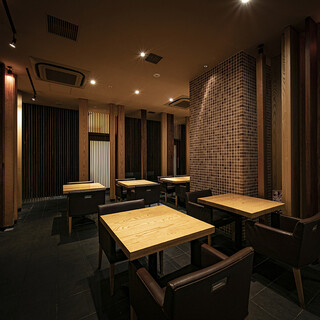 2～4名様可能なゆったりとしたローテーブル