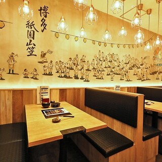 【南海難波駅直結】本場の博多の味が味わえる活気のある屋台風