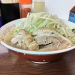 ラーメン二郎 - ブタ