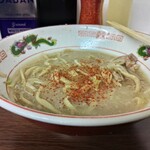 ラーメン二郎 - 一味投入