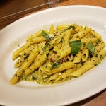 イタリアン & ワイン アドマーニ - ペンネのジェノベーゼ