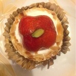 イヌヅカ - イチゴタルト  220円