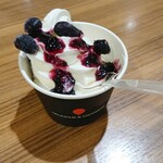 ハスカップ - ソフトクリーム　ハスカップ　430円