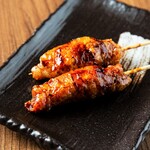 炭火と笑いの台所 とりすけ 難波本店 - 鶏皮ぎょうざ