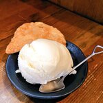 大衆酒場 みつ星餃子 - アイスクリーム