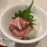 大衆居酒屋 松島 - 「マグロぶつ」(400円)