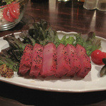 SUGIYA - 自家製ベーコンの厚切りステーキ。
                      一口で頬張るのが、男の料理ってカンジで美味しいですね♪
                      