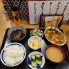 食堂つつむ - 銀だら煮付け・夏野菜たっぷり酢豚の定食