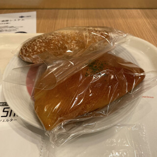 ベーカリー&カフェ ブルージン_0