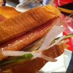 呑太居酒屋炭火焼き - 分厚いベーコンに、仕掛けが…