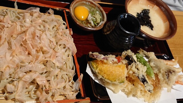 写真 : 笏谷そば 本店 （しゃくたにそば） - 商工会議所前/そば | 食べログ