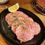 肉や 恵比寿 まる福 - 