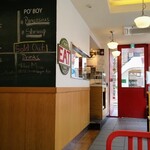 クリントン・ストリート・ベイキング・カンパニー - 赤いイスに仄かに昔のMac感