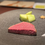 イル アオヤマ - 和牛フィレ肉の炭火焼きと水ナス