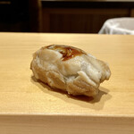 鮨 はしもと - 穴子
      シャリと穴子、煮詰めの三位一体となった美味しさに、思わず笑みがこぼれます♪