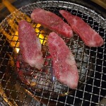 焼肉ドンピシャ - 