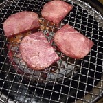 焼肉ドンピシャ - 