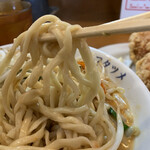 極濃湯麺 フタツメ - 麺は太ちぢれ麺