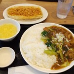 Kamagaya Gyouzaken - 牛バラあんかけご飯＋スタミナ餃子