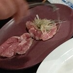 焼肉ホルモン 風土. - 広げて葱をサンド！