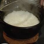 焼肉ホルモン 風土. - 土鍋ご飯が炊けました！