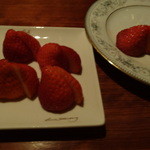 ＢＡＲ　ＯＬＤ  - アイベリー（左）は栃乙女より桁違いに大きい