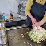 お好み焼信本 - 肉はさすがに少なめ笑