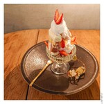 オヤツヤ ユーの喫茶 - 苺とローズクリームのグラスケーキ