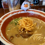 徳島ラーメン 麺王 - ピリ辛もやし…乗せてみました。