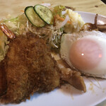 キッチン竹乃子 - エビフライ・キスフライ・しょうが焼きセット（アップ２）