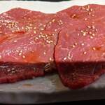 焼肉 牛猿 - 別の赤身モモ肉