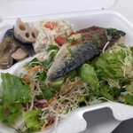 ディキシー デリ - 料理写真:サラダセット、メインの鯖大きい！(笑)