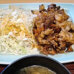 豚郎 - 豚皿カルビと麦とろ飯定食