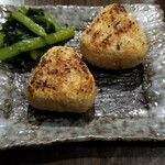 Sumibiyaki Tori Kohaku - 焼きオニギリ　500円