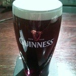 ダブリナーズ　カフェ＆パブ - ギネス　１/２パイント５００円
