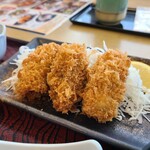 和食レストランとんでん - カキフライです。