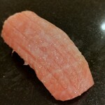 菊水鮓 - トロ　筋なんてないのに、この包丁には意味があった
