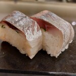 菊水鮓 - アジ棒　こんなみごとなアジ、食べたことがない味