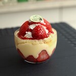 パティスリーヨシノリアサミ - こうのとりのたまご