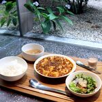 熱香森 - 20220607麻婆豆腐ランチ・別アングル
