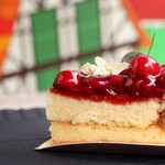 パティスリーヨシノリアサミ - 山形県産さくらんぼのタルト