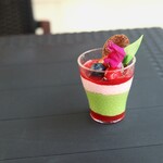 パティスリーヨシノリアサミ - フランボワーズとピスタチオ