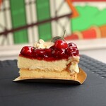 パティスリーヨシノリアサミ - 山形県産さくらんぼのタルト