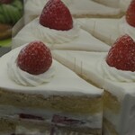 パティスリーヨシノリアサミ - ケーキショーケース