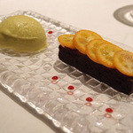 リストランテ ペガソ - チョコレートのテリーヌとピスタチオジェラート